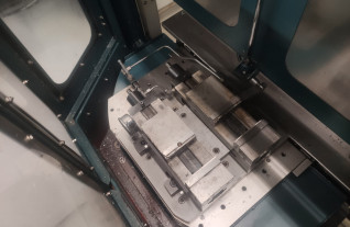 horizontal-machining-centres-feeler-qm-22a-apc-6342-5