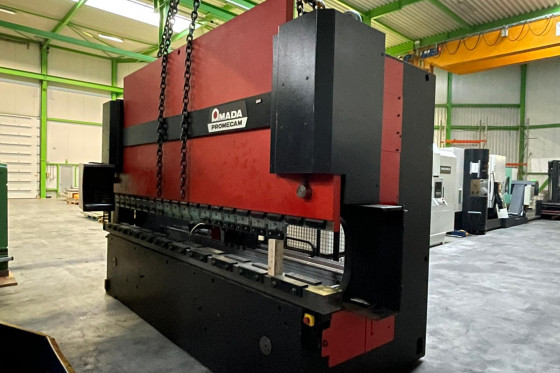AMADA - HFBO 220-4