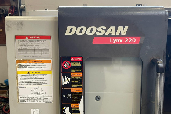 DOOSAN - Lynx 220 A