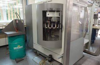 DECKEL MAHO - DMU 50 