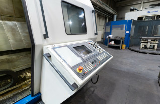 y-axis-wfl-austria-millturn-m100-6212-51