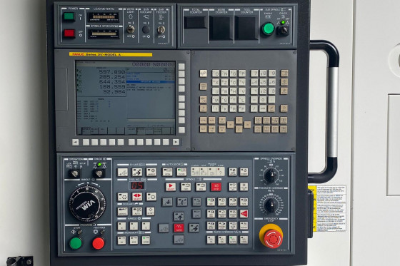 HYUNDAI WIA - L300MSC CNC lathe used | Mach4Metal