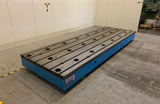 t-slotted-floorplates-stolle-6126-1